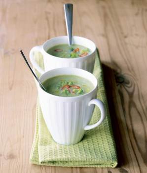 Brokolicová polévka s nivou a tymiánem